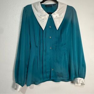 Nilani Teal Blouse with White Collar & Cuffs. Sz 3/4.